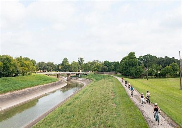 9517 Fondren Road, Houston, TX 77074