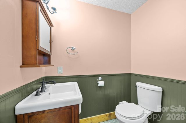 234 Justice Ridge Road, Candler, NC 28715