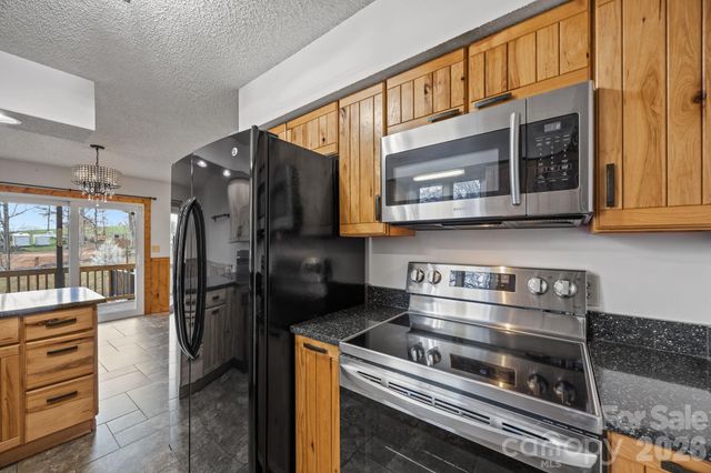 234 Justice Ridge Road, Candler, NC 28715