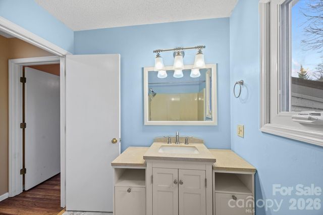 234 Justice Ridge Road, Candler, NC 28715