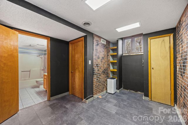 234 Justice Ridge Road, Candler, NC 28715