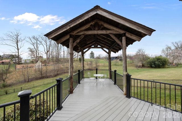 234 Justice Ridge Road, Candler, NC 28715