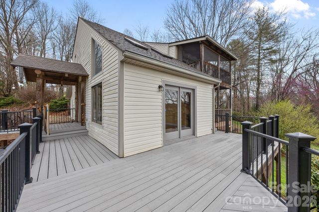 234 Justice Ridge Road, Candler, NC 28715