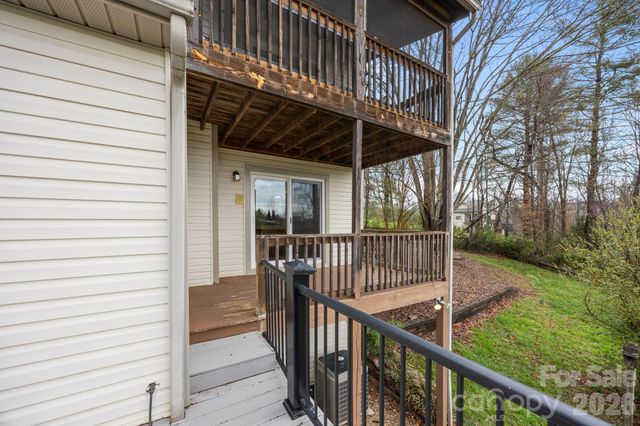 234 Justice Ridge Road, Candler, NC 28715