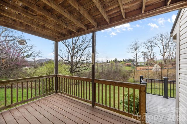 234 Justice Ridge Road, Candler, NC 28715