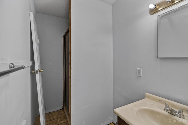 10657 Carolina Trace Road, Harrison Twp, OH 45030