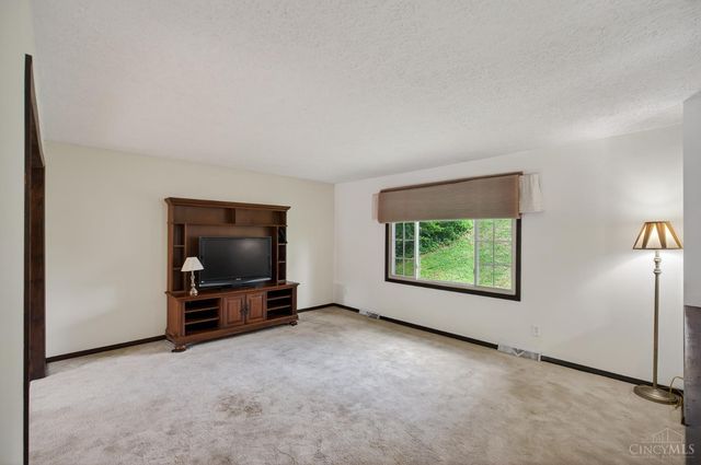 10657 Carolina Trace Road, Harrison Twp, OH 45030