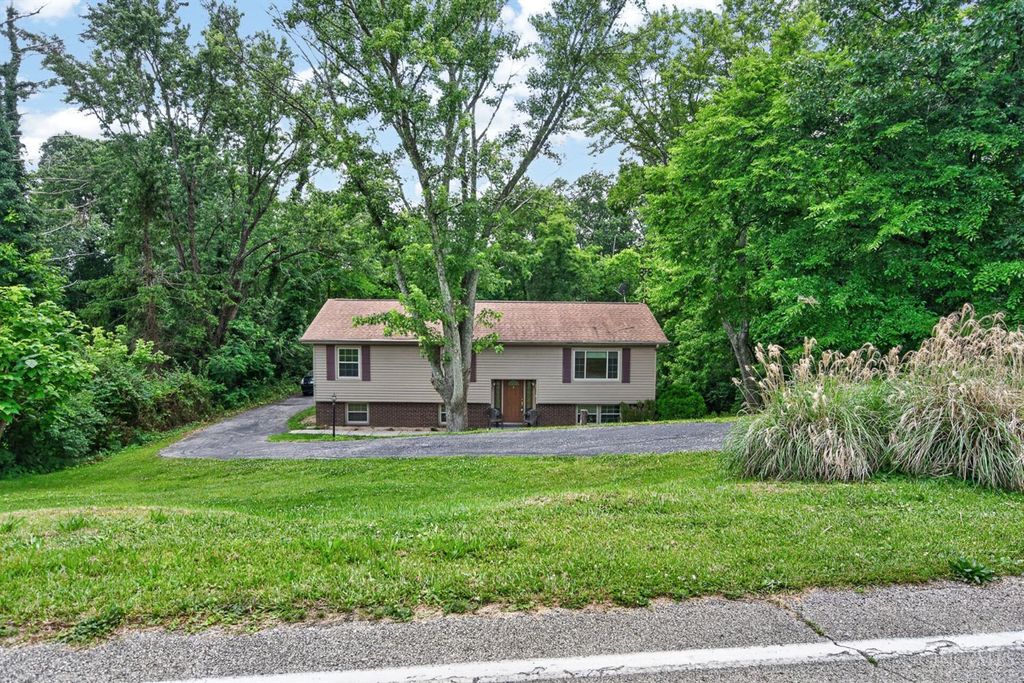 10657 Carolina Trace Road, Harrison Twp, OH 45030