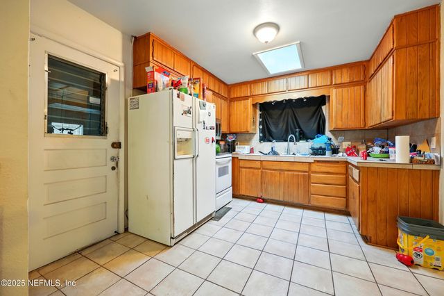 665 GROVE PARK Boulevard, Jacksonville, FL 32216