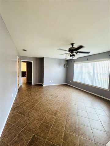 1230 Red Bird Dr, Rockport, TX 78382