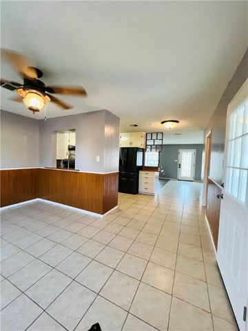 1230 Red Bird Dr, Rockport, TX 78382