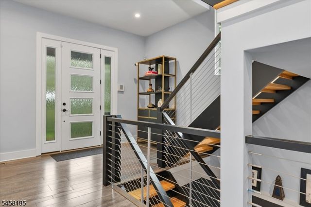 25 Oakwood Dr, New Providence Boro, NJ 07974