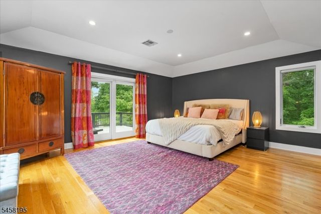 25 Oakwood Dr, New Providence Boro, NJ 07974