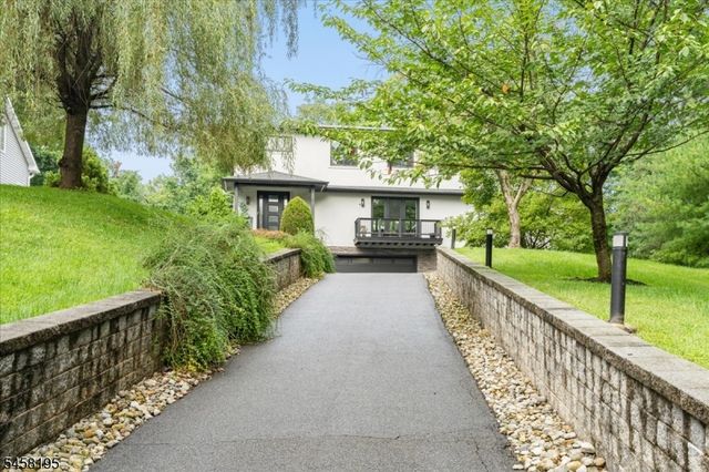 25 Oakwood Dr, New Providence Boro, NJ 07974