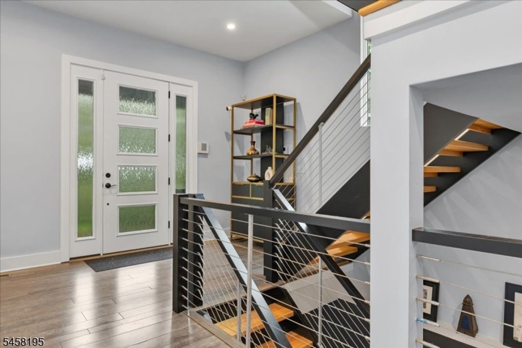 25 Oakwood Dr, New Providence Boro, NJ 07974 — photo 2
