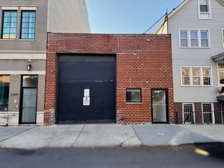 2311 W Belmont Avenue, Chicago, IL 60618