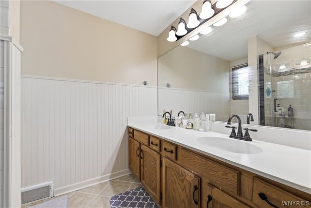 79 Bywater Drive, Amherst, NY 14068
