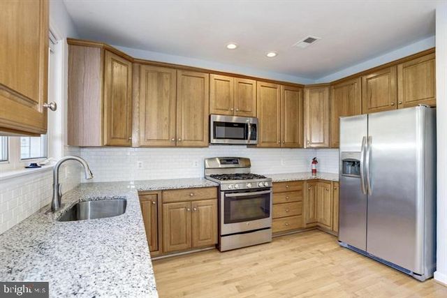807 CAPITOL SQUARE PL SW, Washington, DC 20024