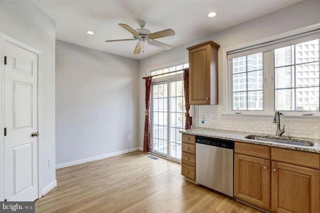 807 CAPITOL SQUARE PL SW, Washington, DC 20024
