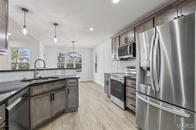 513 Hamilton Drive, De Soto, MO 63020