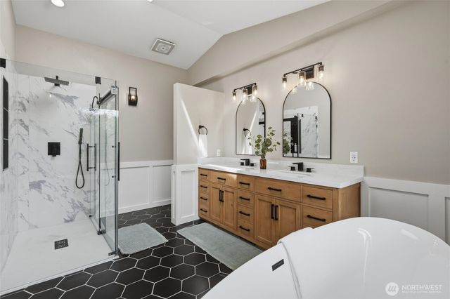 6317 Crescent Beach Road NW, Vaughn, WA 98394