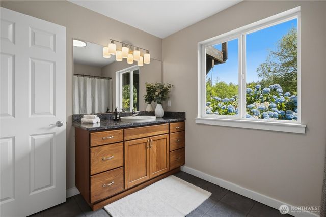 6317 Crescent Beach Road NW, Vaughn, WA 98394