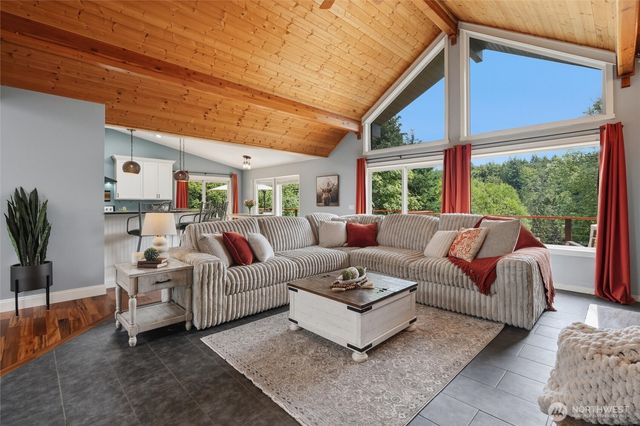 6317 Crescent Beach Road NW, Vaughn, WA 98394