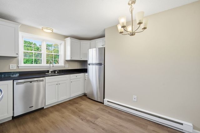 15 Maple Crest Cir D, Holyoke, MA 01040