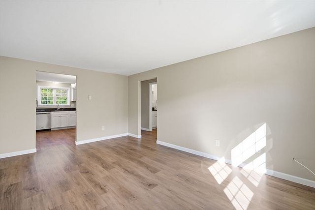 15 Maple Crest Cir D, Holyoke, MA 01040