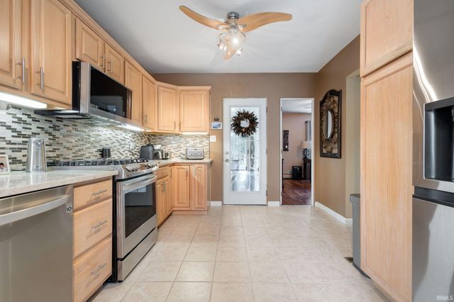 1866 Greenleaf Boulevard, Elkhart, IN 46514