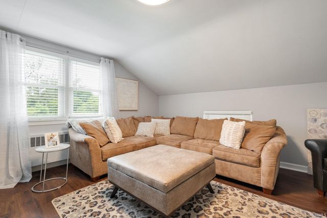 1866 Greenleaf Boulevard, Elkhart, IN 46514