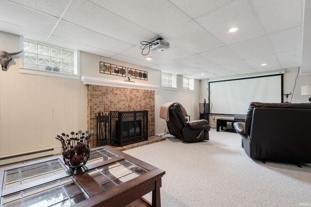 1866 Greenleaf Boulevard, Elkhart, IN 46514