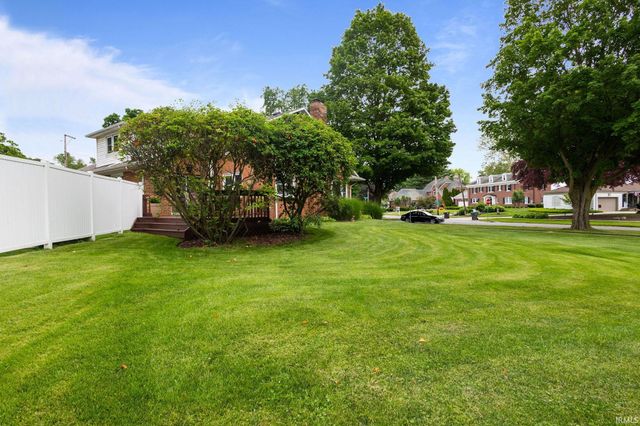 1866 Greenleaf Boulevard, Elkhart, IN 46514
