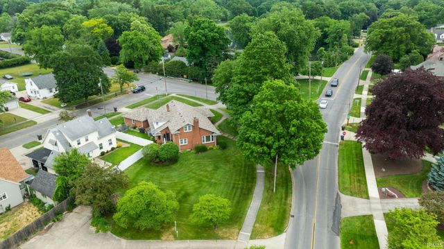 1866 Greenleaf Boulevard, Elkhart, IN 46514