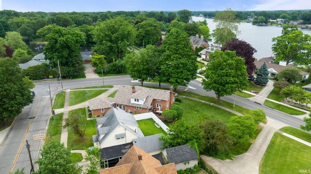 1866 Greenleaf Boulevard, Elkhart, IN 46514