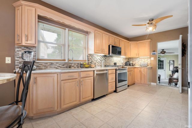 1866 Greenleaf Boulevard, Elkhart, IN 46514