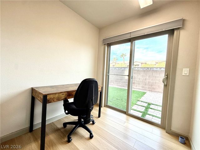 8044 Carpenter Creek Avenue, Las Vegas, NV 89113