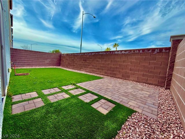 8044 Carpenter Creek Avenue, Las Vegas, NV 89113