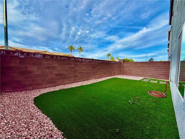 8044 Carpenter Creek Avenue, Las Vegas, NV 89113
