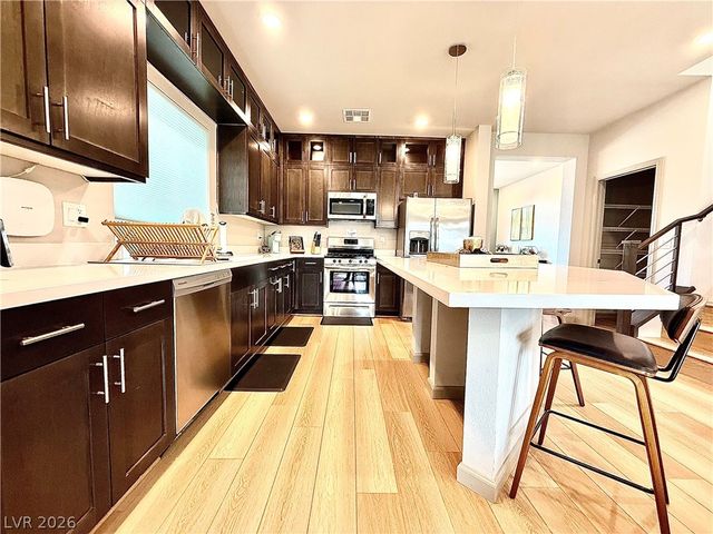 8044 Carpenter Creek Avenue, Las Vegas, NV 89113