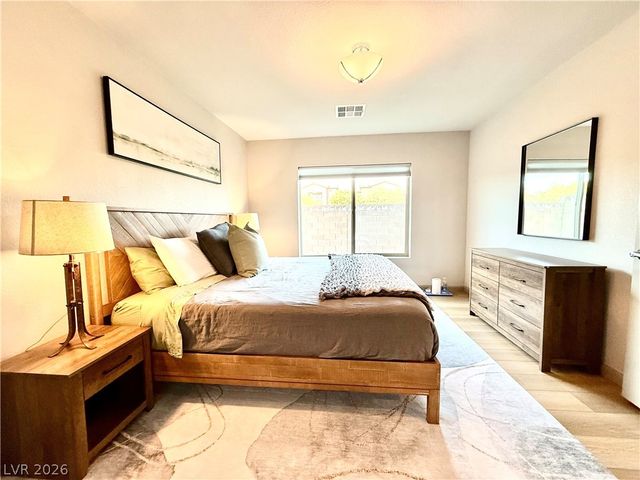 8044 Carpenter Creek Avenue, Las Vegas, NV 89113