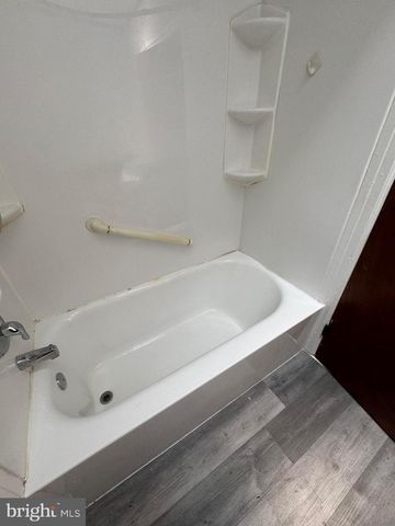 2927 S DEWEY ST, Philadelphia, PA 19142