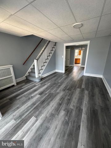 2927 S DEWEY ST, Philadelphia, PA 19142