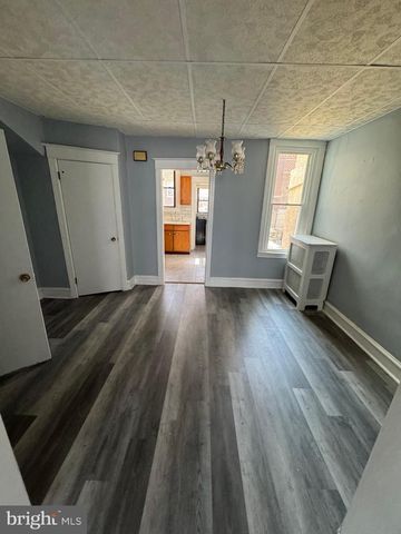 2927 S DEWEY ST, Philadelphia, PA 19142