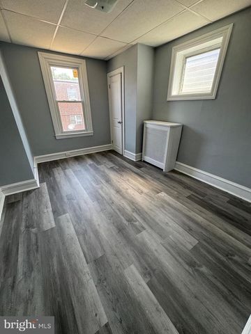 2927 S DEWEY ST, Philadelphia, PA 19142