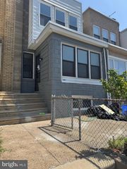 2927 S DEWEY ST, Philadelphia, PA 19142