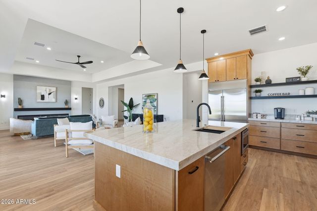 1636 W DONATELLO Drive, Phoenix, AZ 85086