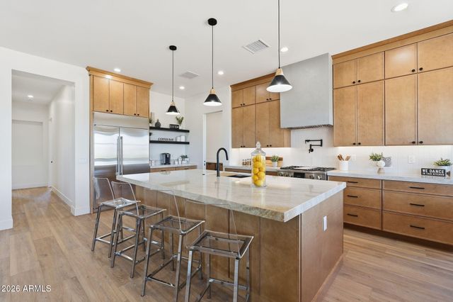 1636 W DONATELLO Drive, Phoenix, AZ 85086
