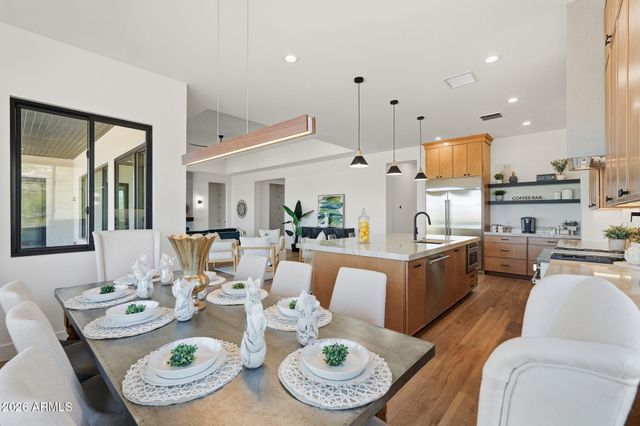 1636 W DONATELLO Drive, Phoenix, AZ 85086