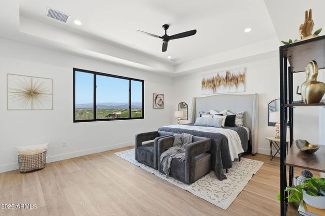 1636 W DONATELLO Drive, Phoenix, AZ 85086